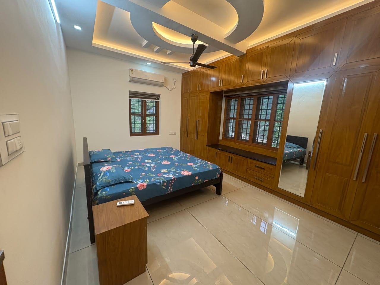 Upper Castle master bedroom